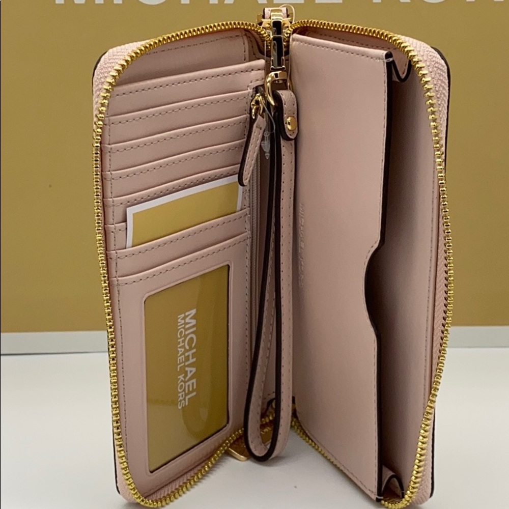 MICHAEL KORS LARGE FLAT MF PHONE CASE POWDER BLUSH - Picture 4 of 16